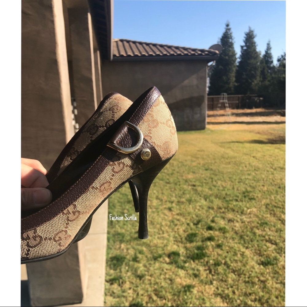 GUCCI Vintage Monogram Logo Leather Stiletto Heels - Picture 5 of 6